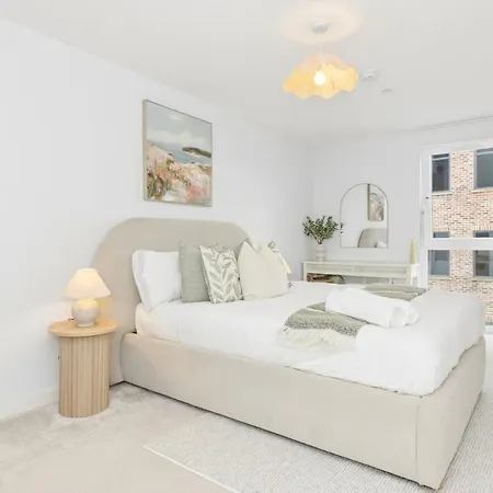 شقة Dock, Stylish 2 Bedroom Apartment, Free Parking, Close To Centre